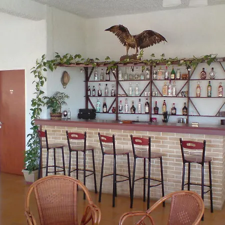 Aetos Ξενοδοχείο 2*